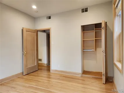 $355,000 | 6226 Southwood Avenue, Unit 2E, St. Louis, MO 63105