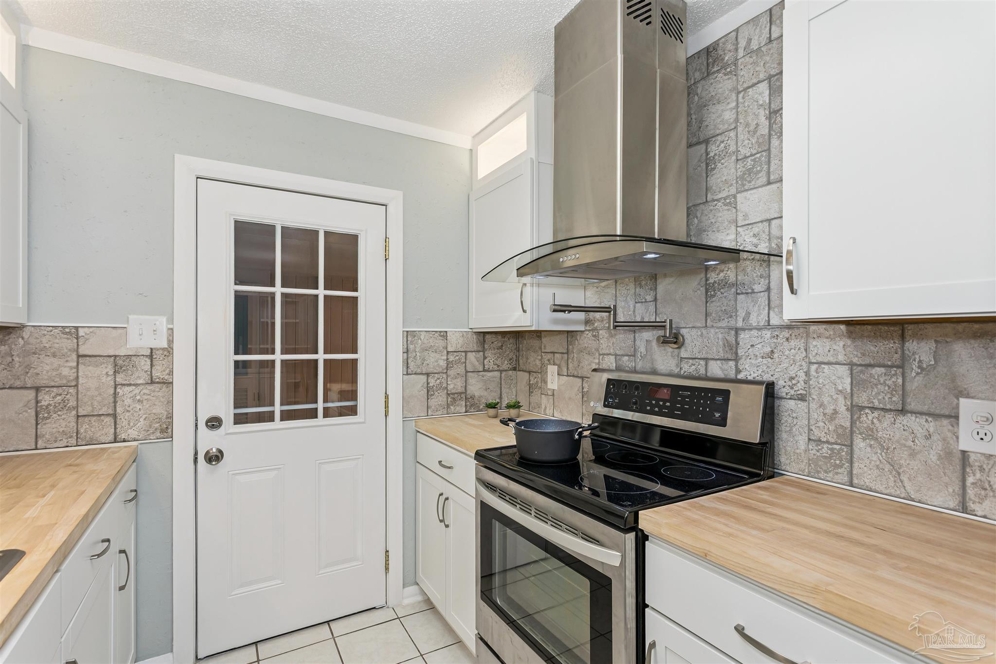 6 Gamwell Road Pensacola, FL 32506 - Photo 6 of 27 Gallery Image 6