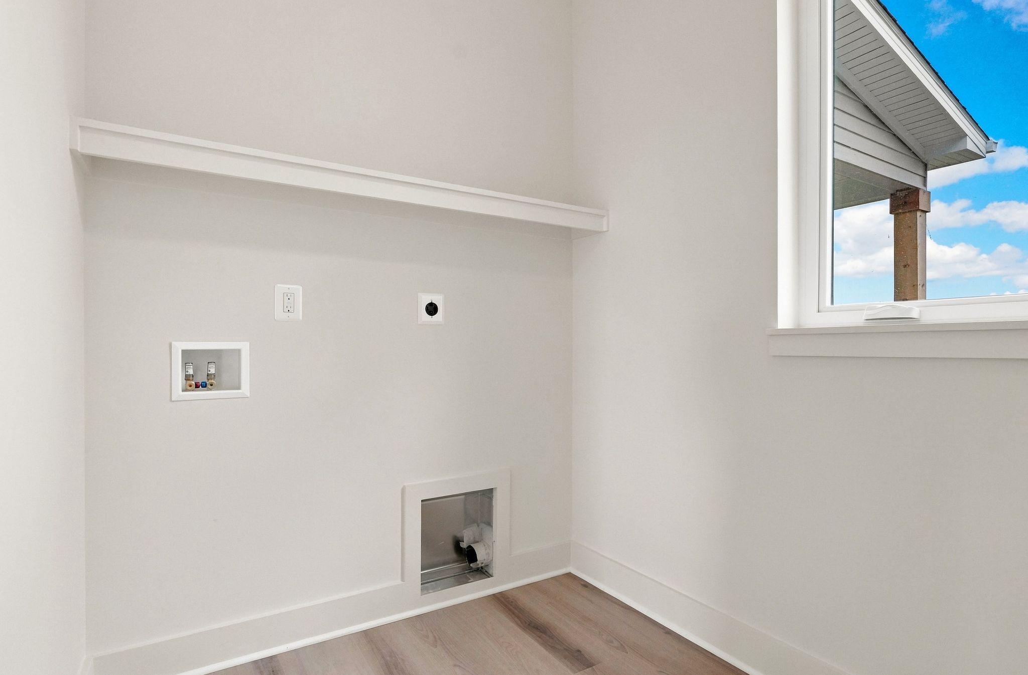 18284 Greens Corner Road Culpeper, VA 22701 - Photo 23 of 26 Bright and airy laundry area with natural light!