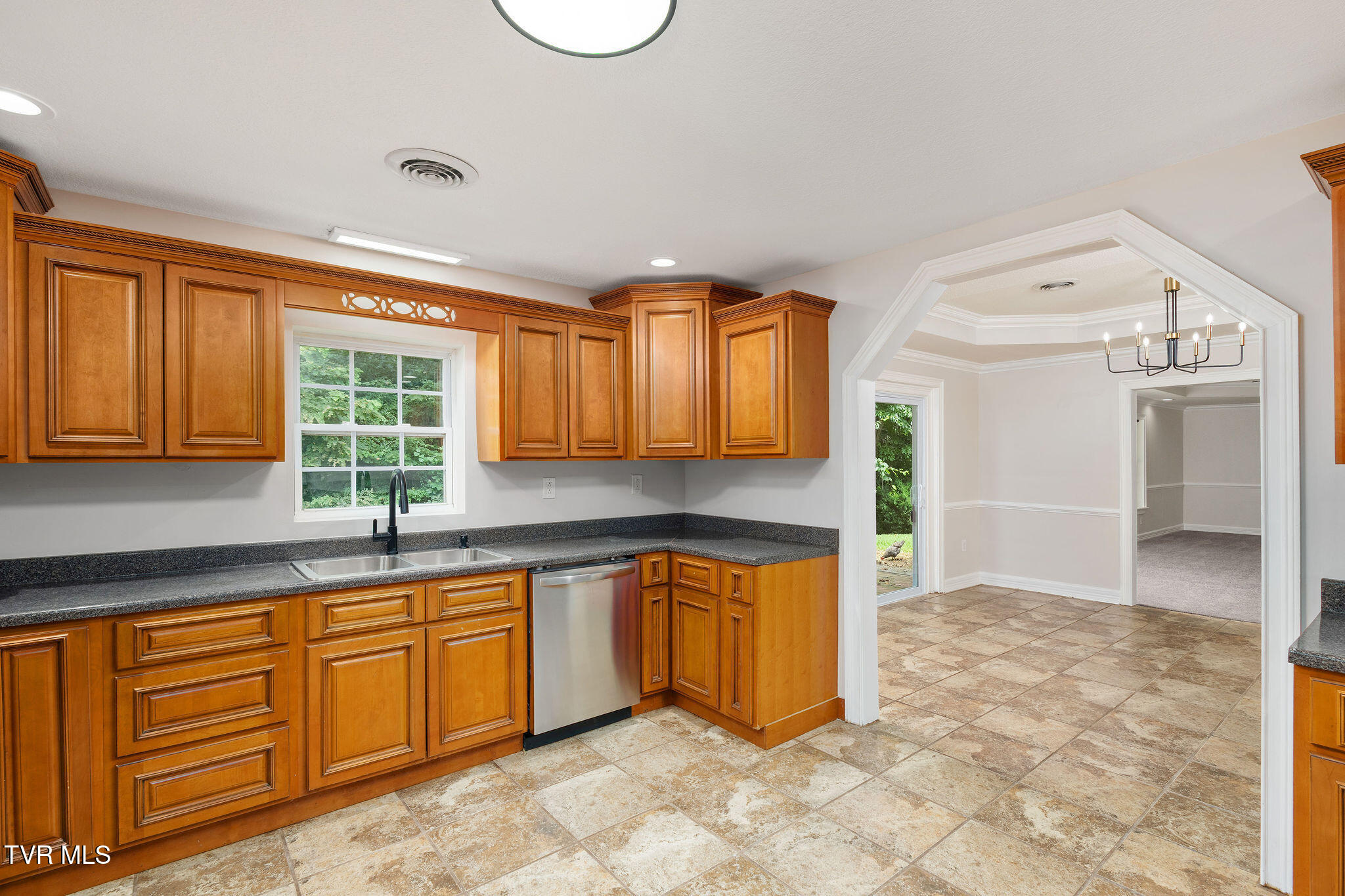 1523 Whispering Pines Road Johnson City, TN 37601 - Photo 11 of 33 DSC05188