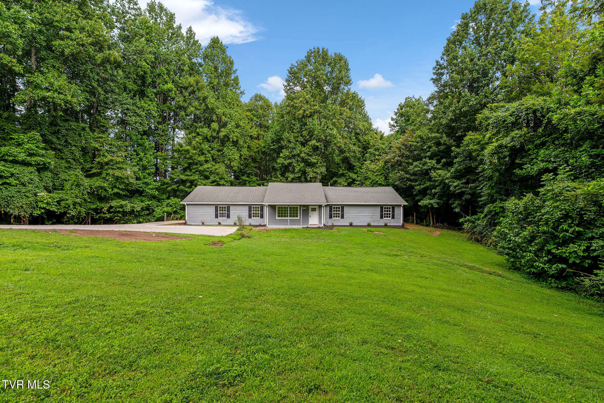 1523 Whispering Pines Road Johnson City, TN 37601 - Photo 2 of 33 DSC04973