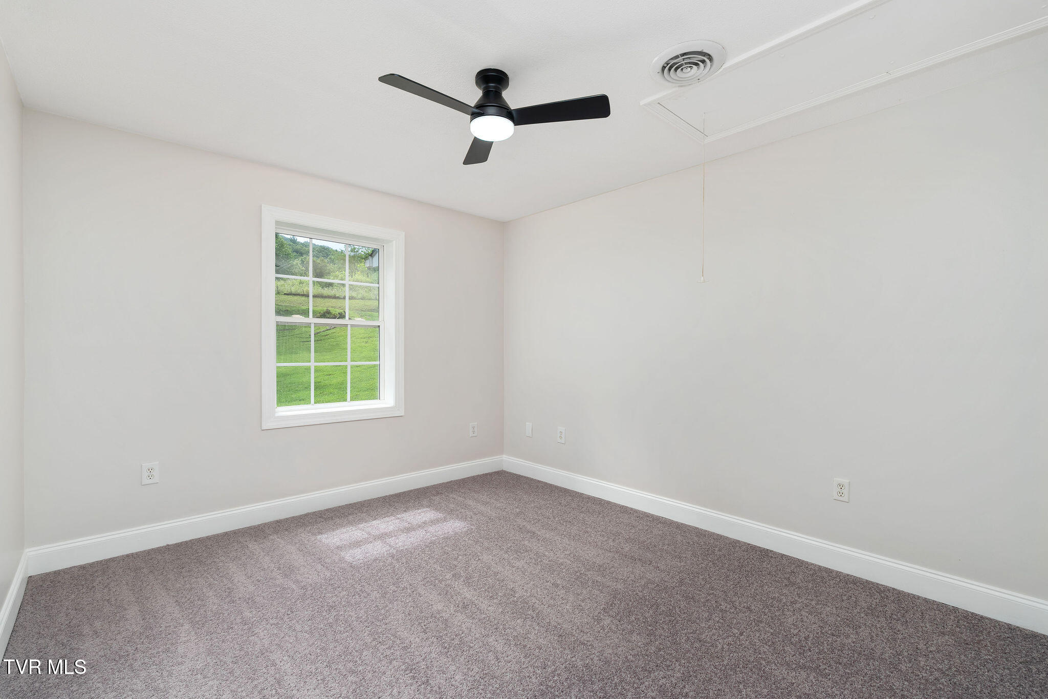 1523 Whispering Pines Road Johnson City, TN 37601 - Photo 24 of 33 DSC05154