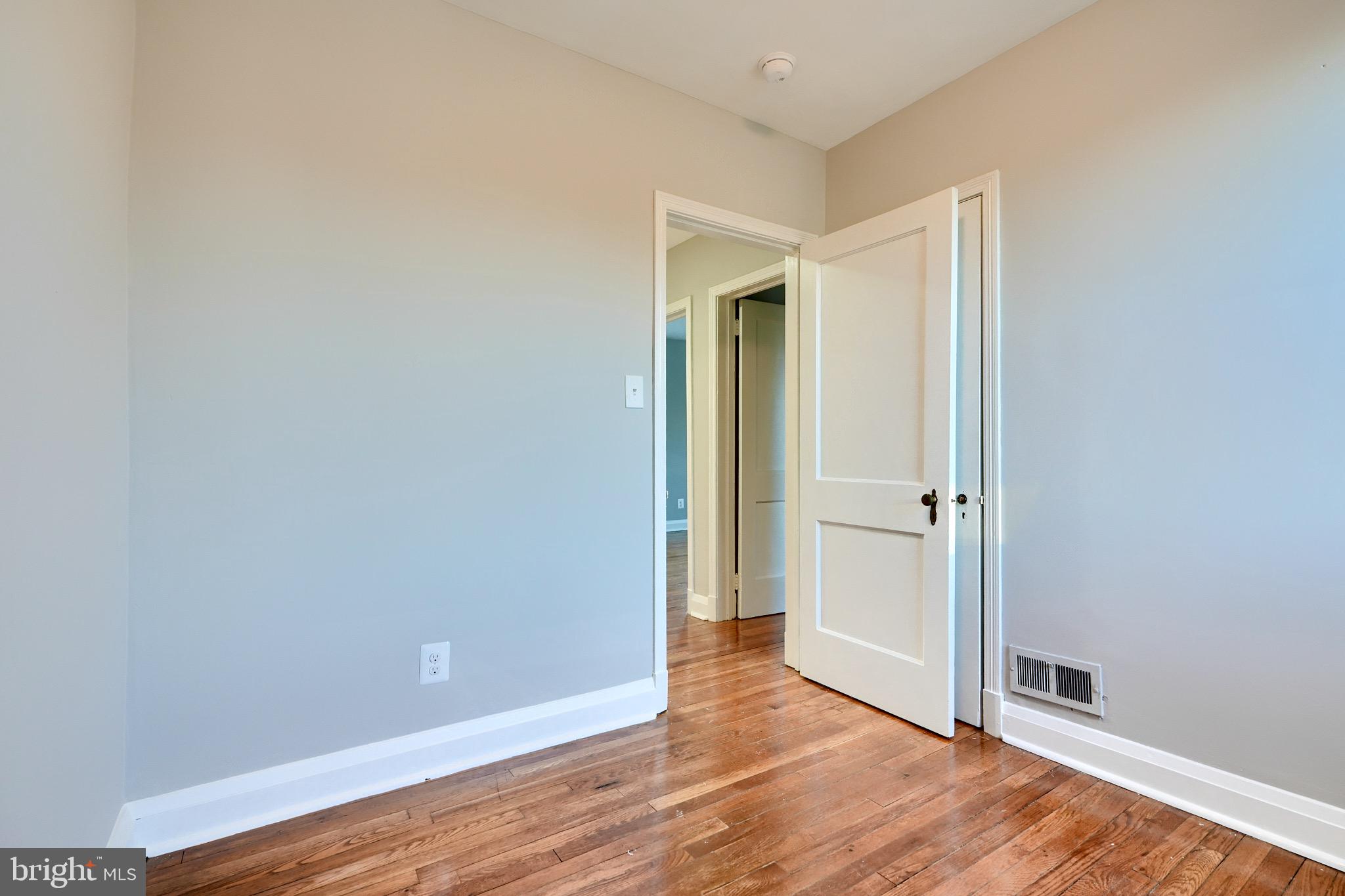 51 Briarwood Road Catonsville, MD 21228 - Photo 21 of 25