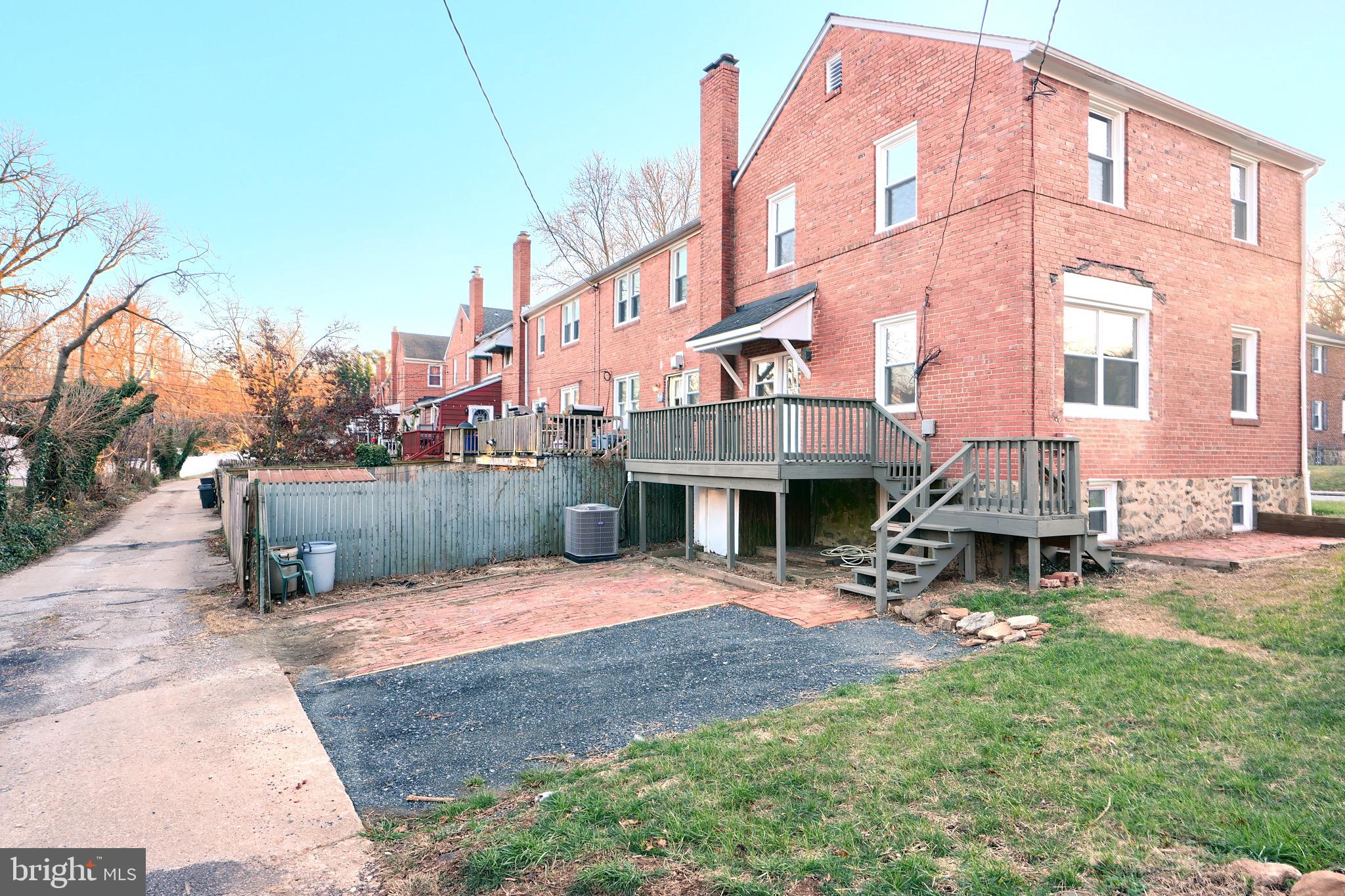 51 Briarwood Road Catonsville, MD 21228 - Photo 4 of 25