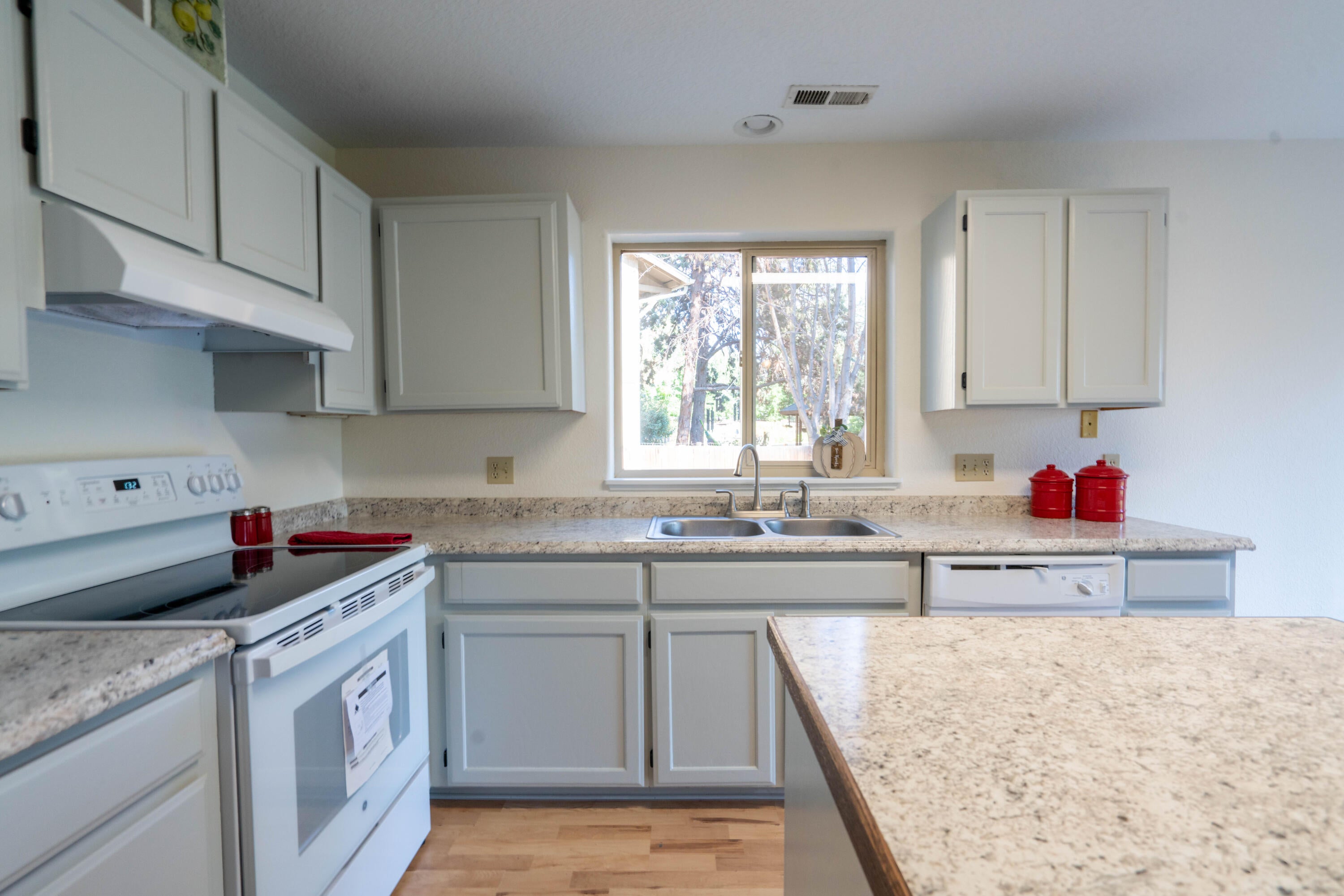 61148 Benham Road Bend, OR 97702 - Photo 30 of 48 DSC08460-HDR