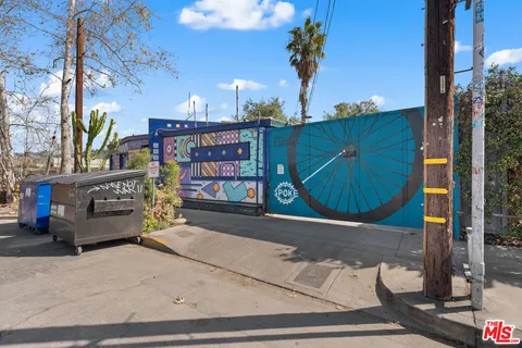 $4,199,000 | 3051 North Coolidge Avenue, Los Angeles, CA 90039