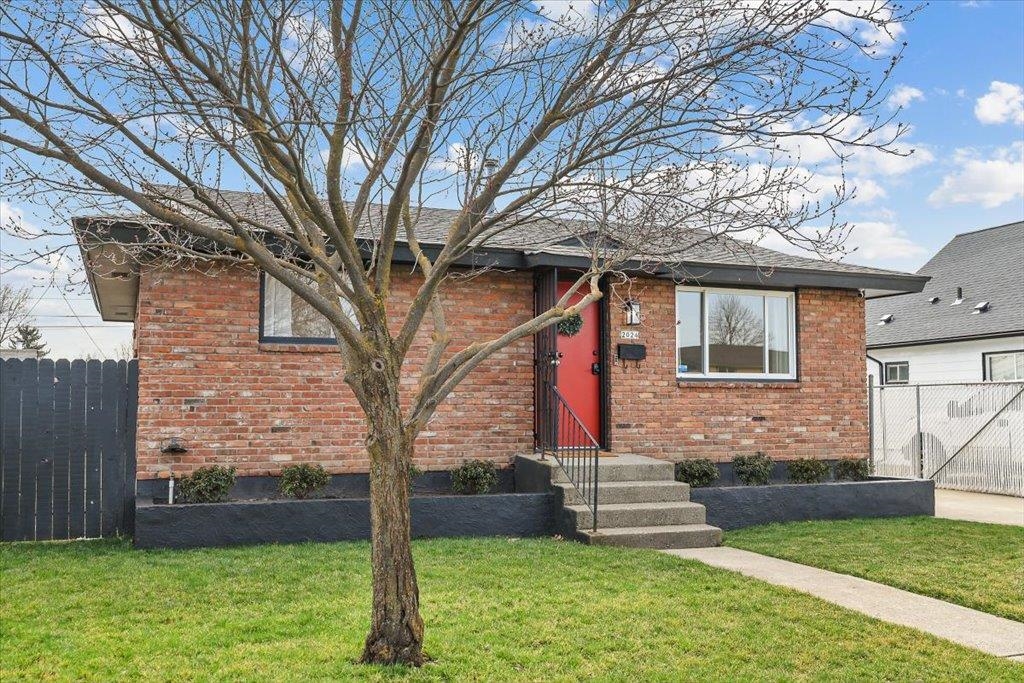 2024 East Nebraska Avenue Spokane, WA 99208 - Photo 3 of 33