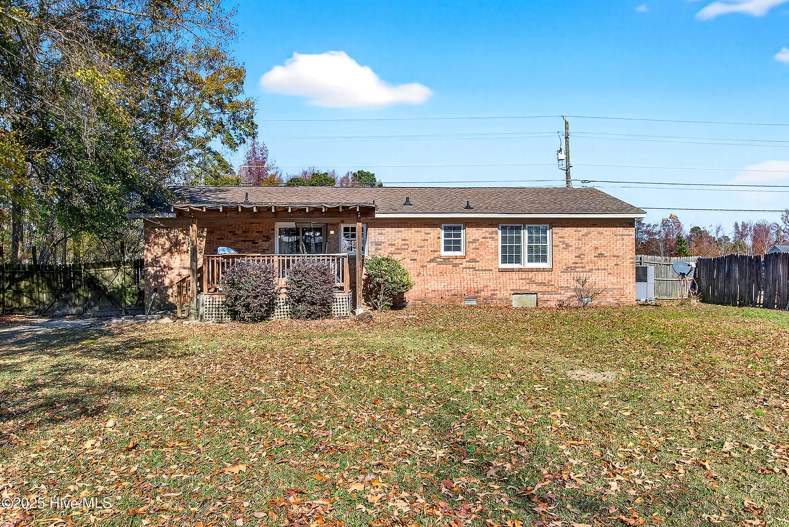 3176 Mobleys Bridge Road Grimesland, NC 27837 - Photo 8 of 10 09