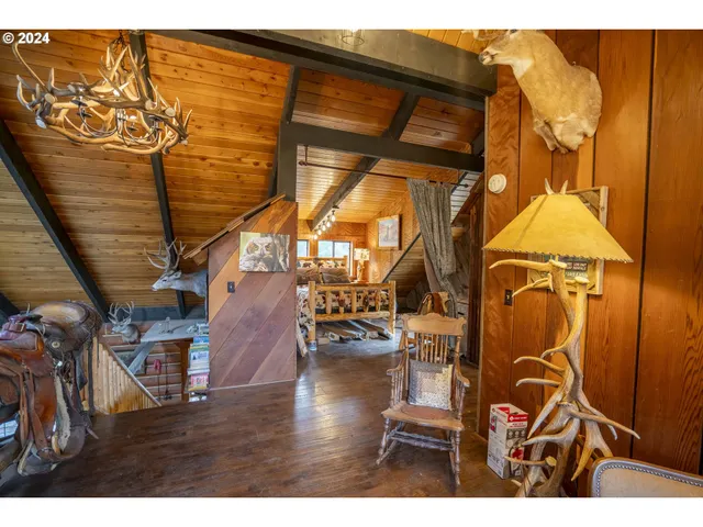 a view of an outdoor space