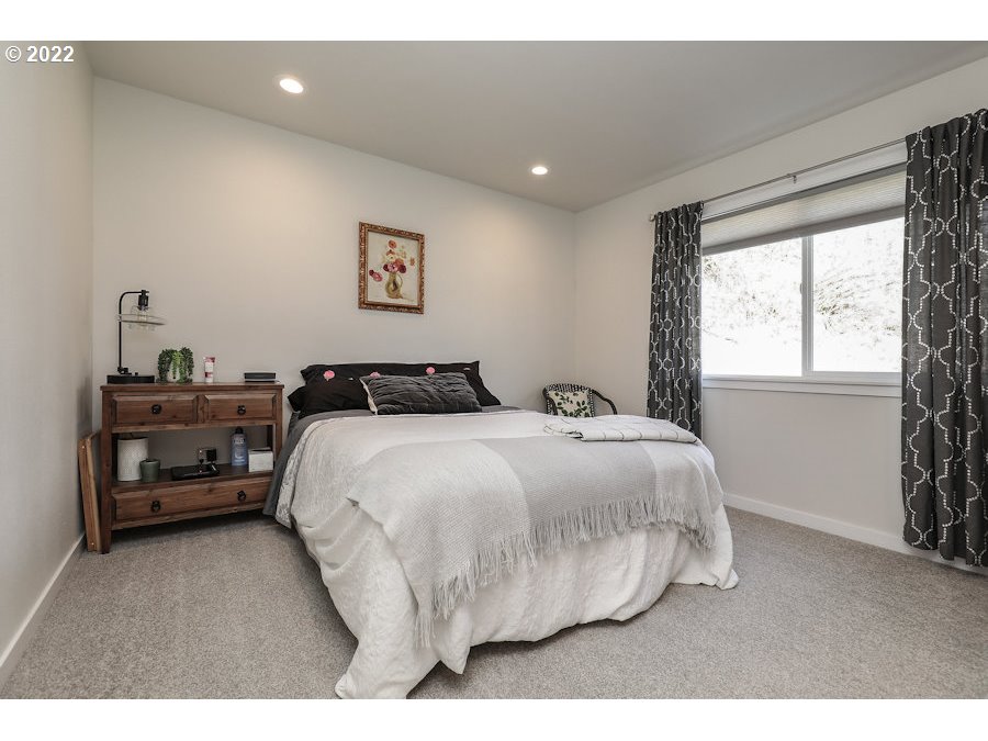 105 Cook Ferry Road Castle Rock, WA 98611 - Photo 13 of 24 Gallery Image 13