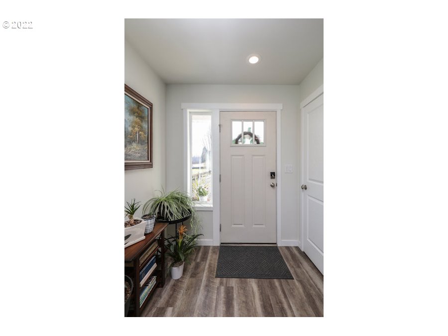 105 Cook Ferry Road Castle Rock, WA 98611 - Photo 3 of 24 Gallery Image 3
