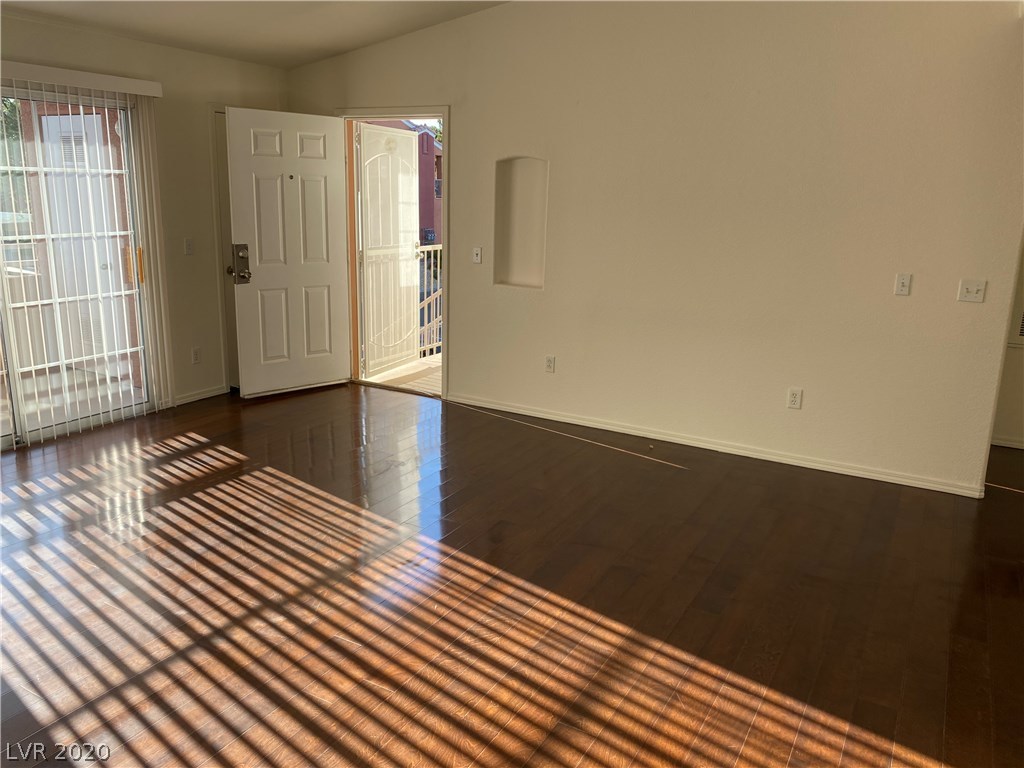 4730 East Craig Road, Unit 2015 Las Vegas, NV 89115 - Photo 12 of 22