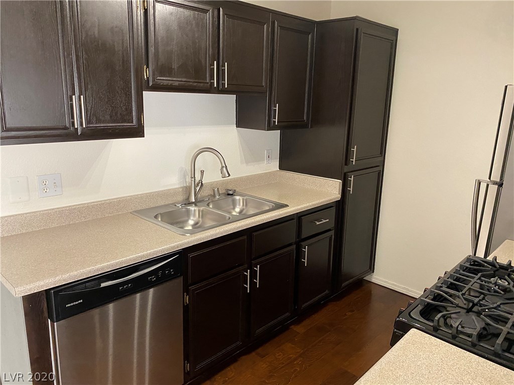 4730 East Craig Road, Unit 2015 Las Vegas, NV 89115 - Photo 8 of 22