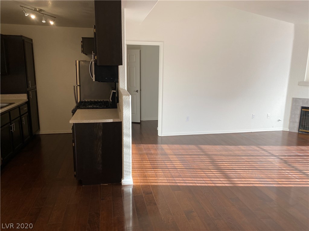 4730 East Craig Road, Unit 2015 Las Vegas, NV 89115 - Photo 10 of 22
