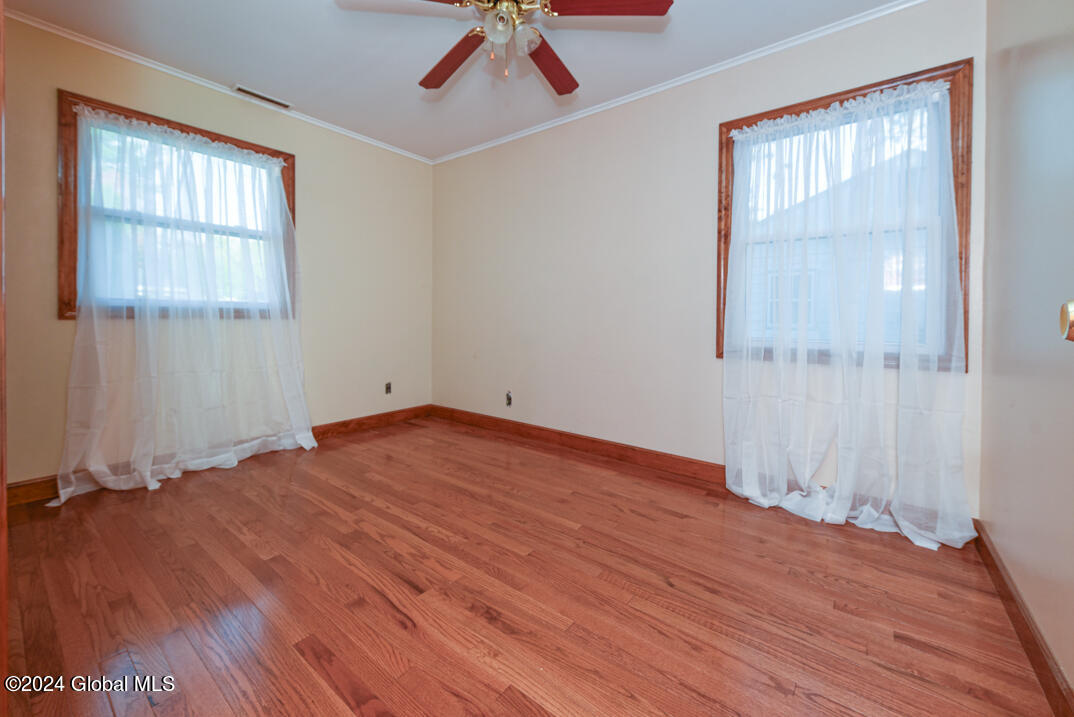 516 Clayton Road Schenectady, NY 12304 - Photo 15 of 25 _REN2199