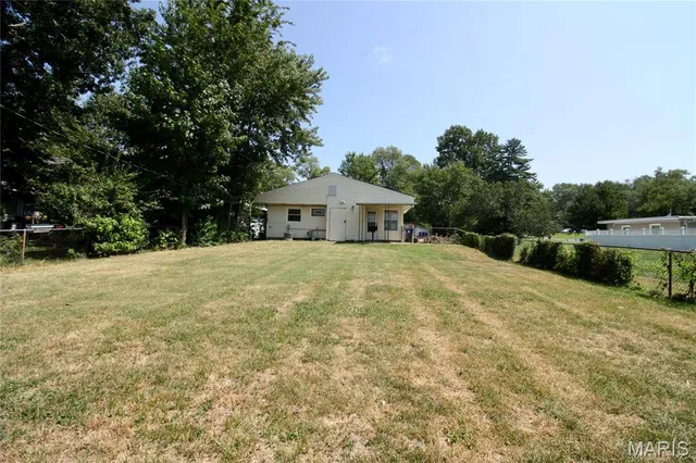 $139,000 | 1365 St Jean Street, Florissant, MO 63031