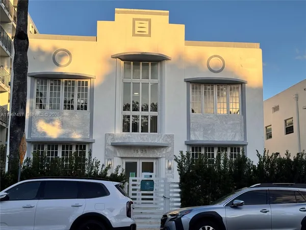 $1,950 | 1525 Euclid Avenue, Unit 18, Miami Beach, FL 33139