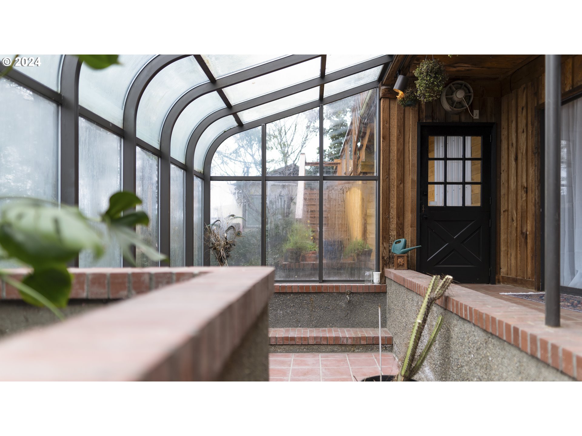 1160 North 10th Street Coos Bay, OR 97420 - Photo 4 of 42 a black and white photo of a living room