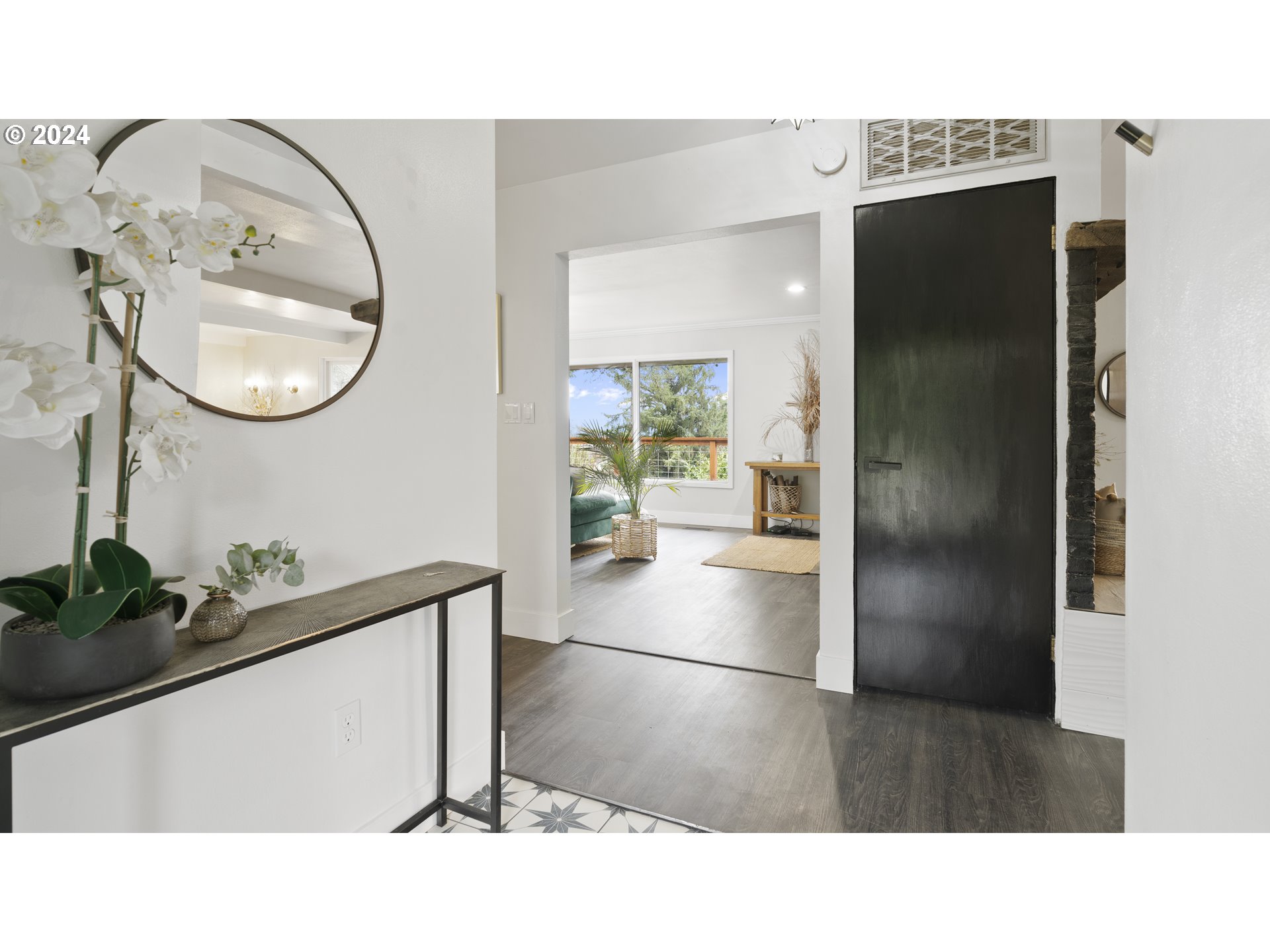 1160 North 10th Street Coos Bay, OR 97420 - Photo 7 of 42 a bathroom with a sink a mirror and a shower