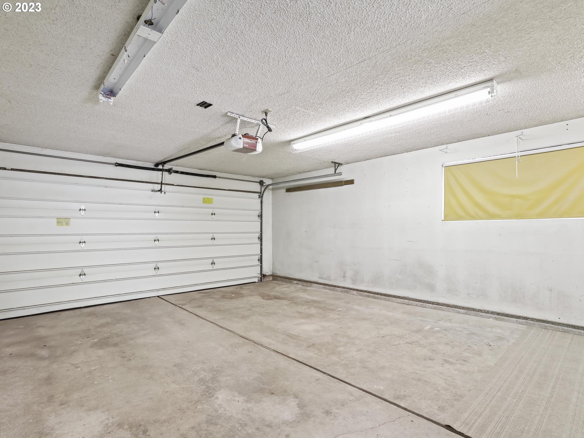 19650 Southwest Celebrity Street Beaverton, OR 97078 - Photo 44 of 47 a view of room and garage