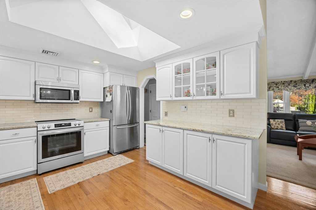 24 Ridge Road Shrewsbury, MA 01545 - Photo 12 of 42 Gallery Image 12
