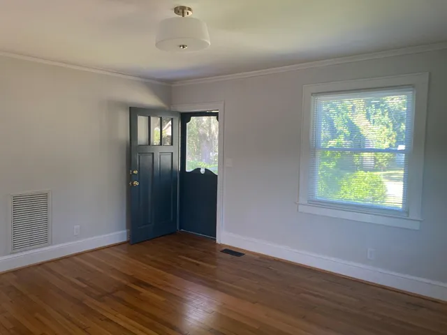 $1,600 | 1923 1st Drive, Charleston, SC 29407