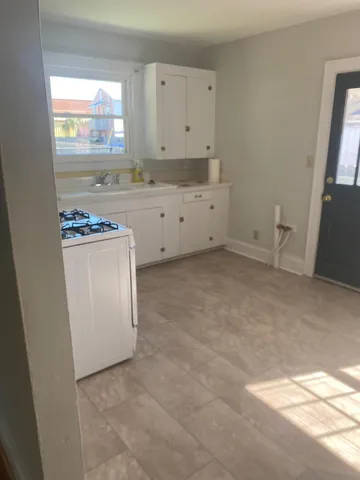 $1,600 | 1923 1st Drive, Charleston, SC 29407