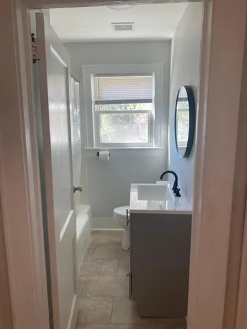 $1,600 | 1923 1st Drive, Charleston, SC 29407