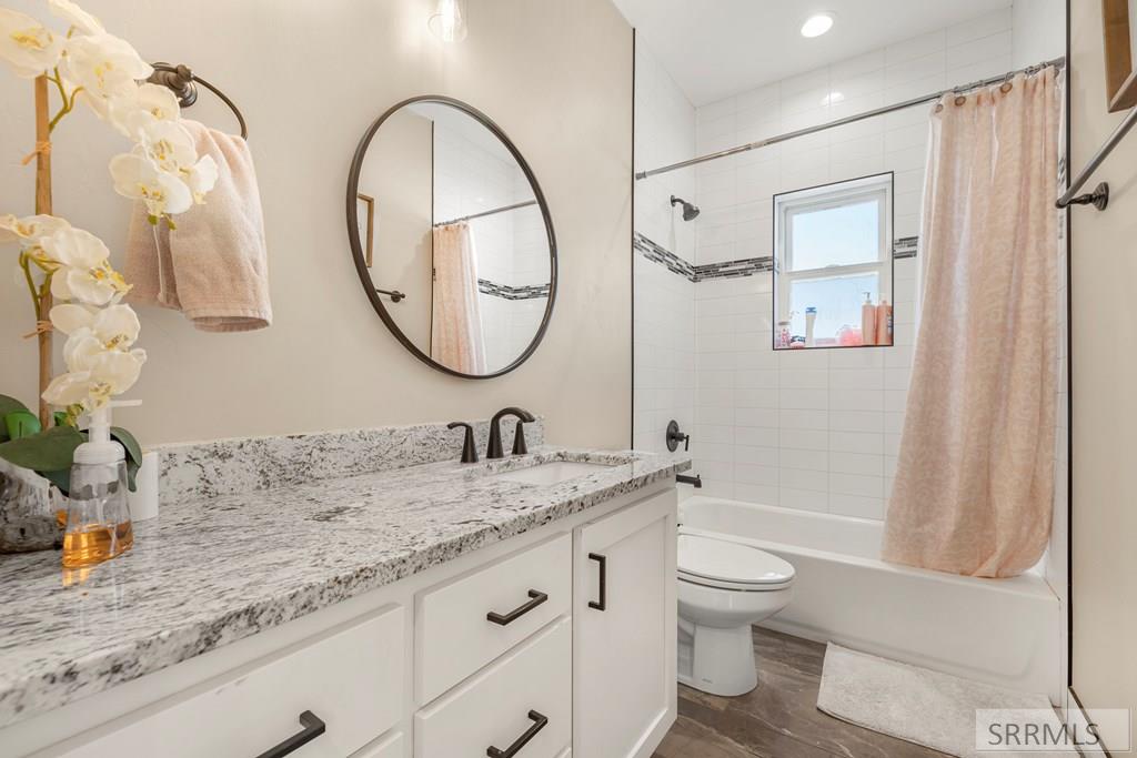 970 Pine Brook Lane Rexburg, ID 83440 - Photo 22 of 39 Main Bath