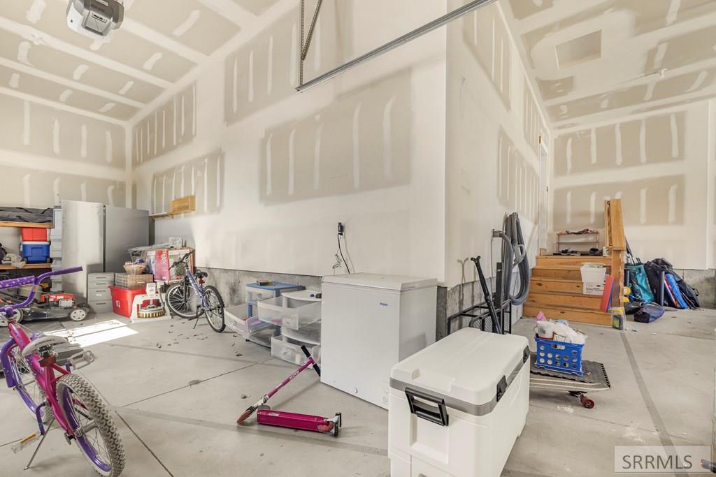 970 Pine Brook Lane Rexburg, ID 83440 - Photo 35 of 39 Garage