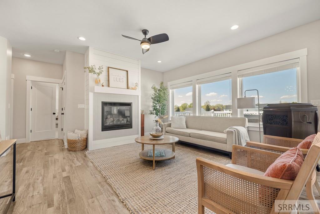 970 Pine Brook Lane Rexburg, ID 83440 - Photo 7 of 39 Family Room