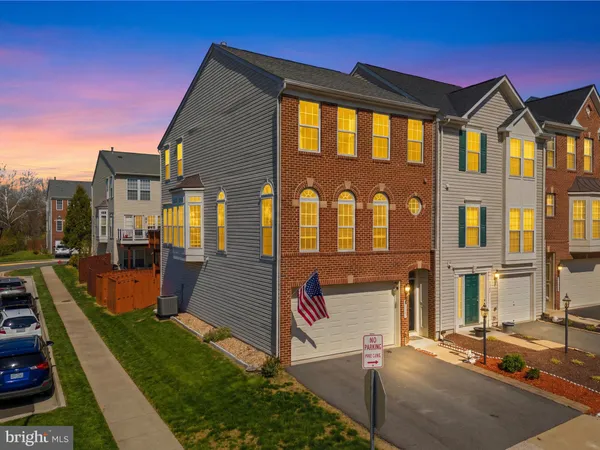 $734,995 | 25409 Lisa Terrace, Aldie, VA 20105