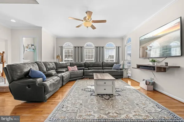 $734,995 | 25409 Lisa Terrace, Aldie, VA 20105