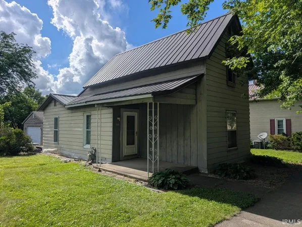 $220,000 | 111 South Spring Street, Wakarusa, IN 46573