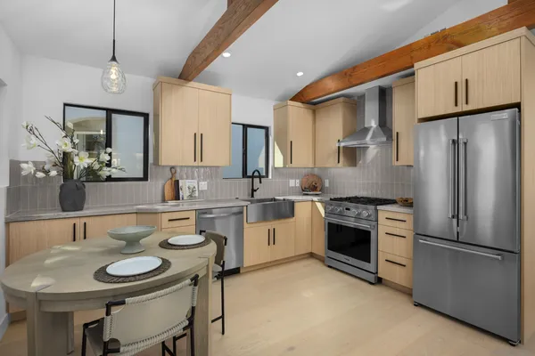 $4,250,000 | 434 Bonair Street, La Jolla, CA 92037