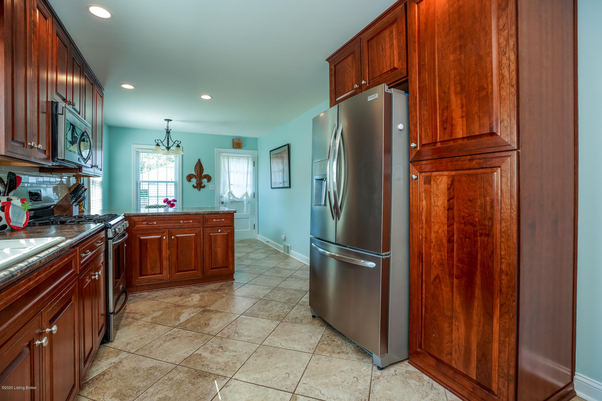 4307 Statton Road Louisville, KY 40220 - Photo 10 of 49 009-4307-9