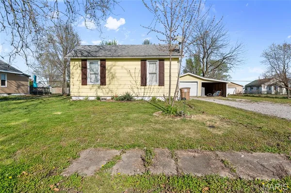 $88,000 | 116 Marcia Street, Wilsonville, IL 62093
