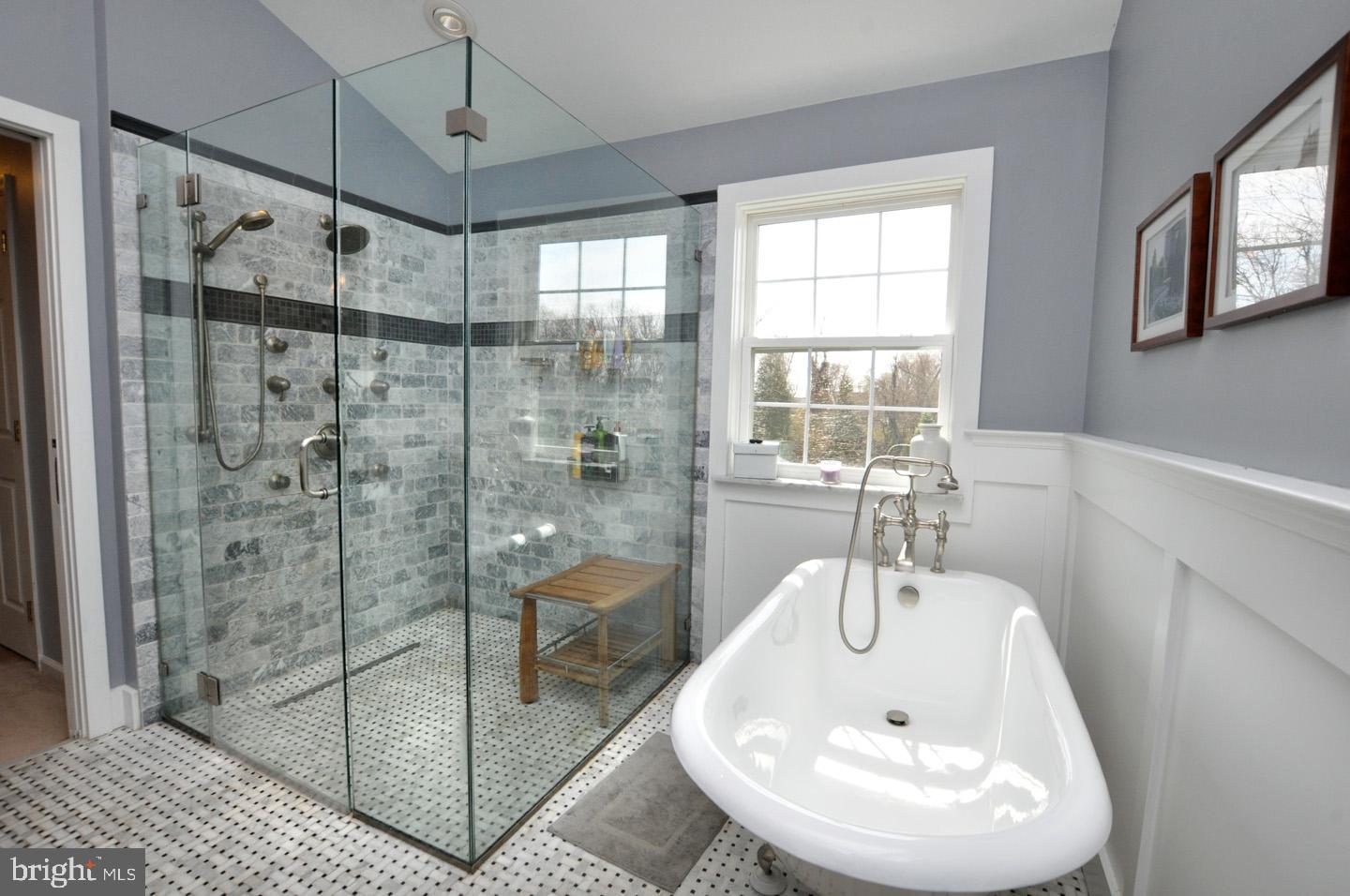 261 Jennings Way Mickleton, NJ 08056 - Photo 33 of 46 a bathroom with a bathtub and shower