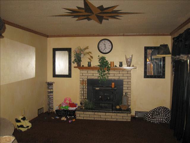 3960 Rauch Road Petersburg, MI 49270 - Photo 10 of 18 Living Room