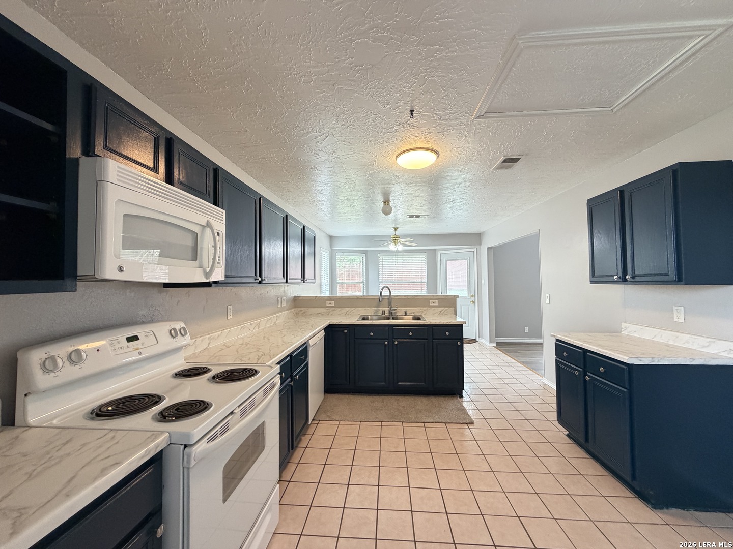 13119 Forum Road Universal City, TX 78148 - Photo 13 of 41