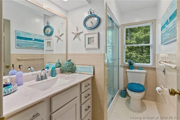 $419,900 | 402 Fairmount Drive, Madison, IN 47250
