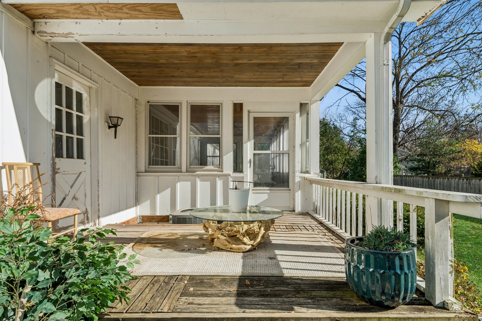 532 Shabbona Trail Batavia, IL 60510 - Photo 19 of 19 a front view of a house with a porch