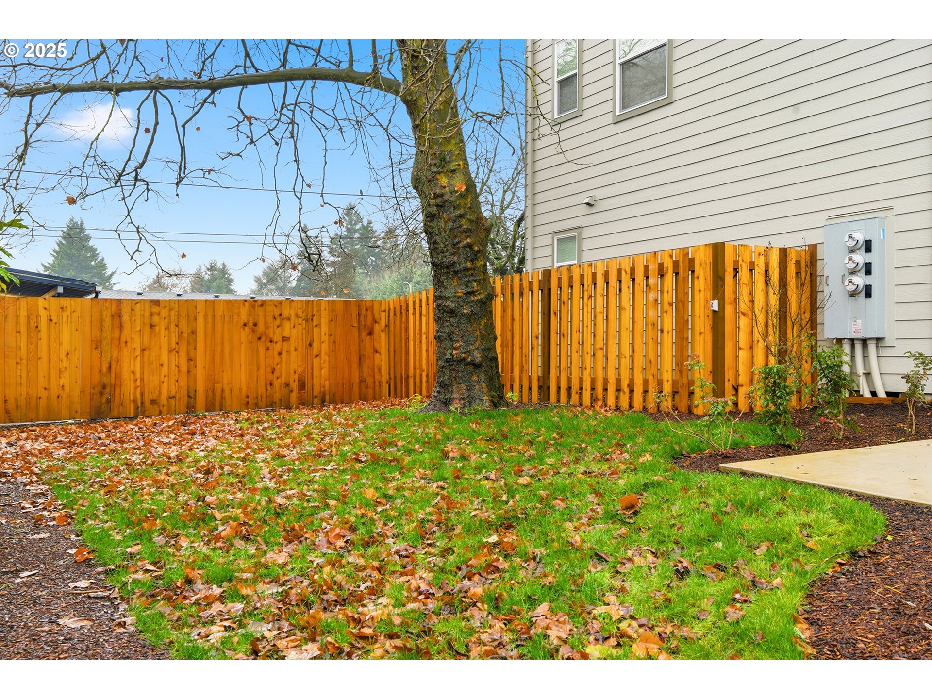 11129 Southeast Stark Street Portland, OR 97216 - Photo 19 of 20