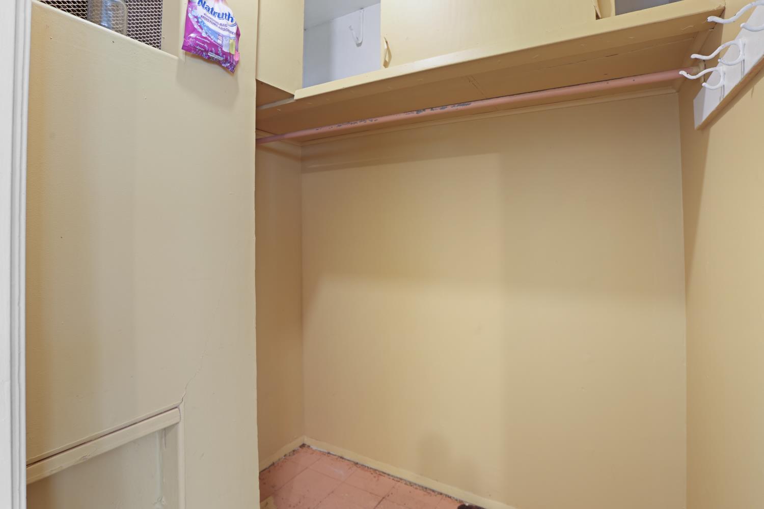 2018 East Myrtle Street Stockton, CA 95205 - Photo 15 of 41 a close up view of shower