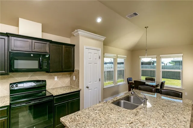 $1,850 | 3017 Alta Gigonella, Corpus Christi, TX 78415