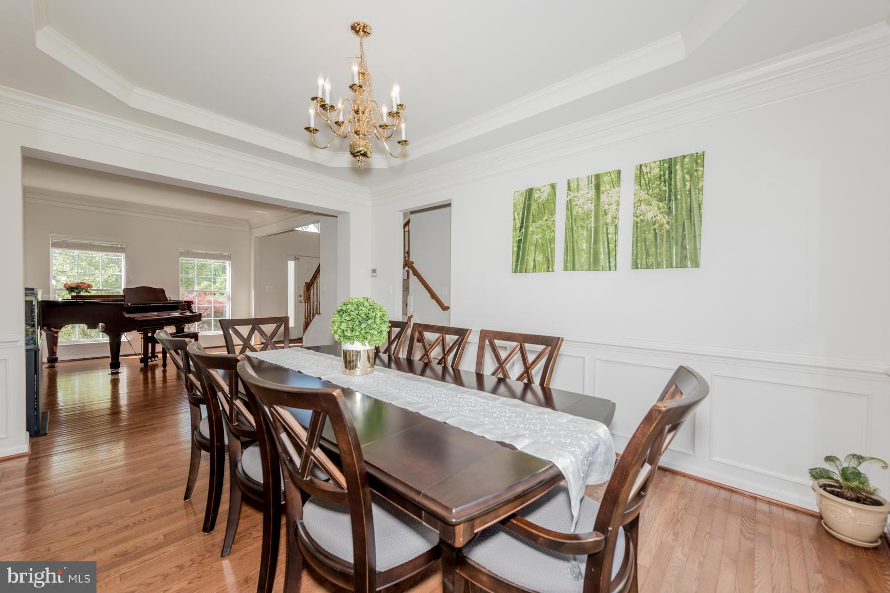 8042 High Castle Road Ellicott City, MD 21043 - Photo 5 of 29 Dining Room