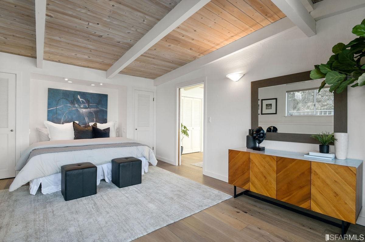 1502 Shotwell Street San Francisco, CA 94110 - Photo 20 of 61 a living room with furniture and a couch