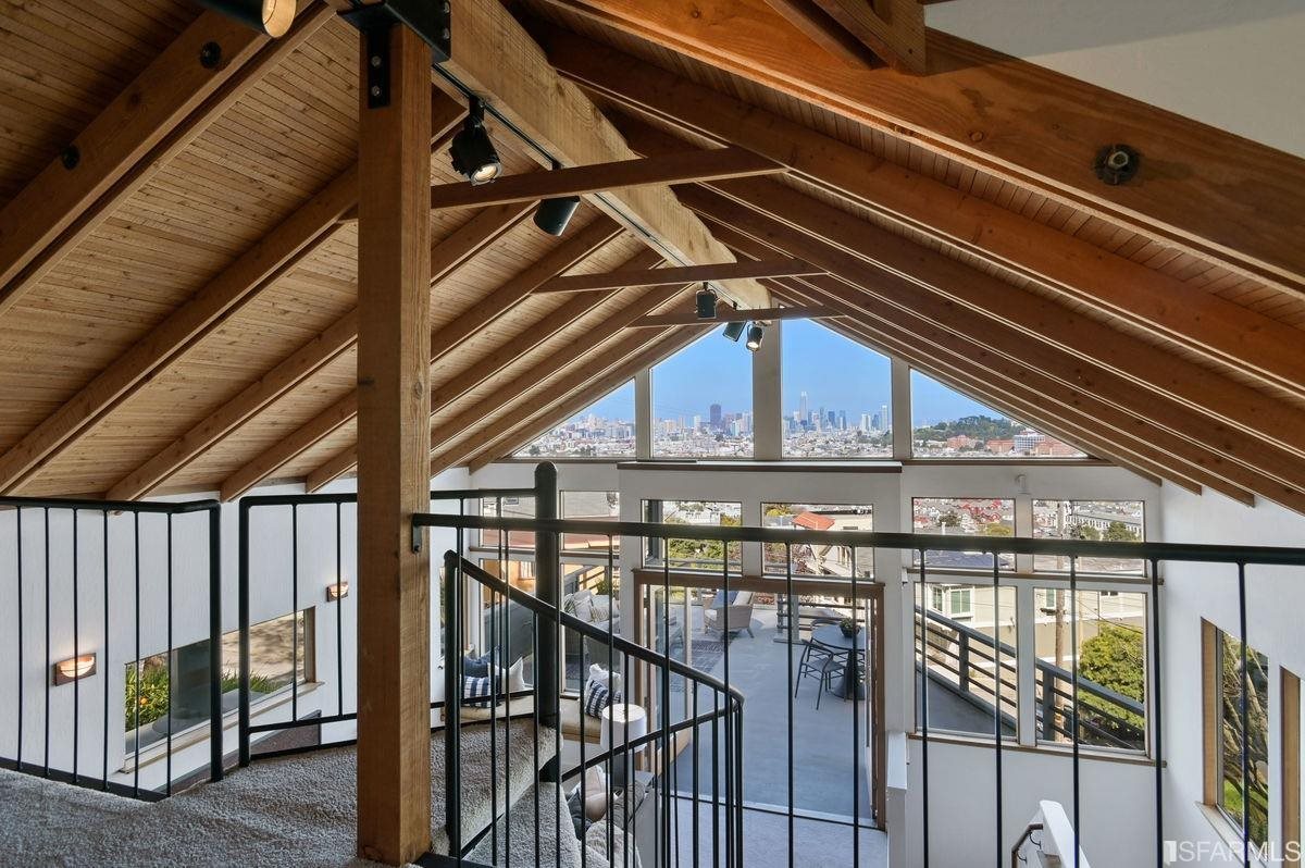 1502 Shotwell Street San Francisco, CA 94110 - Photo 29 of 61 a view of entryway
