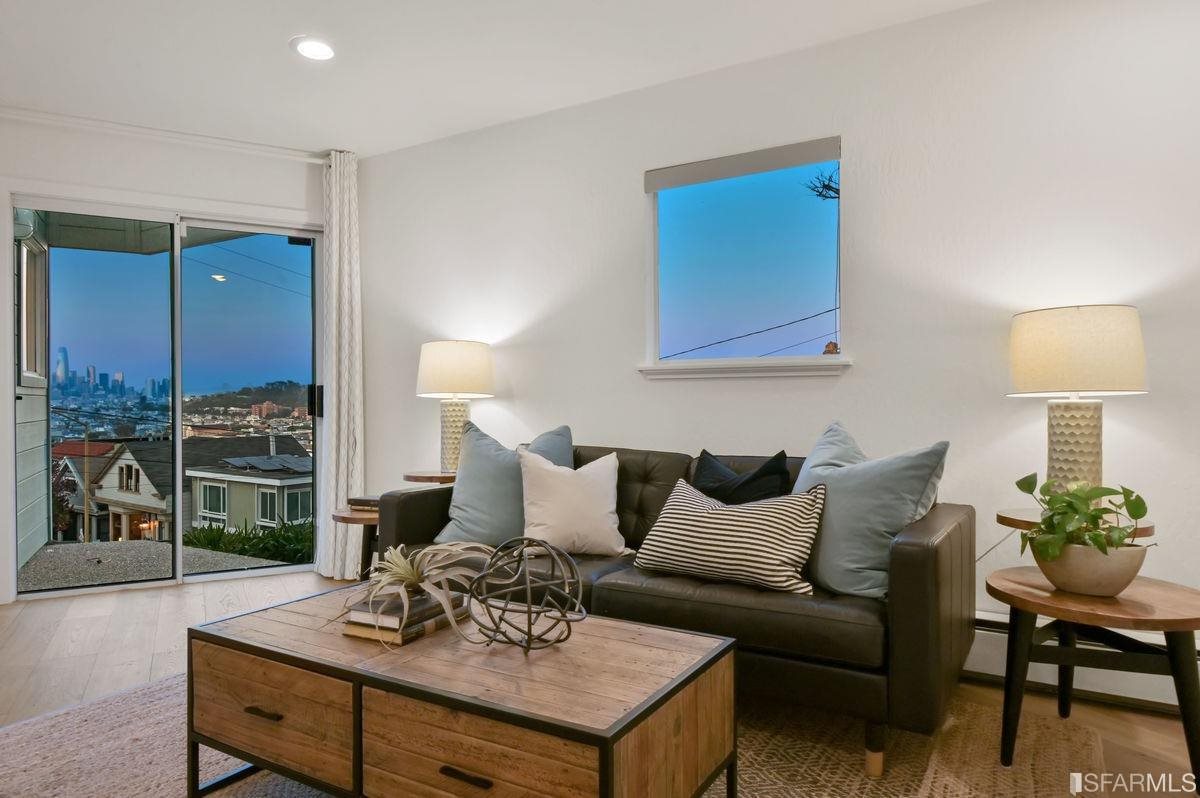 1502 Shotwell Street San Francisco, CA 94110 - Photo 34 of 61 a living room with furniture