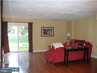 2 Colonial Way Aston, PA 19014 - Photo 6 of 11